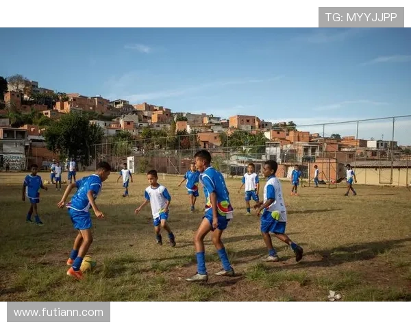 追逐梦想的绿茵场我立志长大成为足球明星