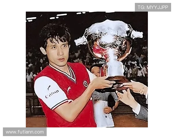 日本足球明星观看成龙经典电影感悟与启示分享